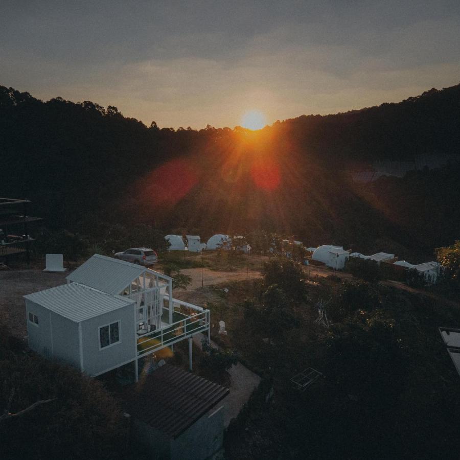 Phu Morinn Camping ม่อนแจ่ม Mon Jam Esterno foto